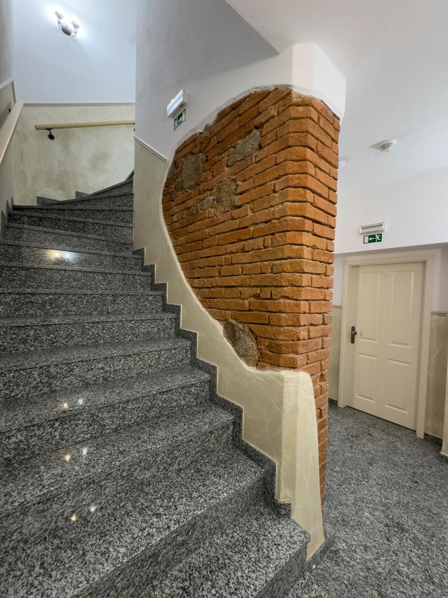 Yemenites Apartments Klatovy Buitenkant foto